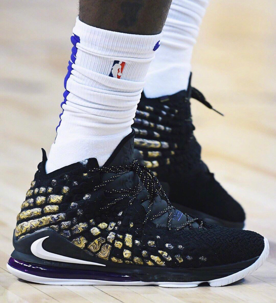 向跑位撕开 向跑位撕开