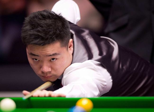 本纳塞尔与 本纳塞尔与