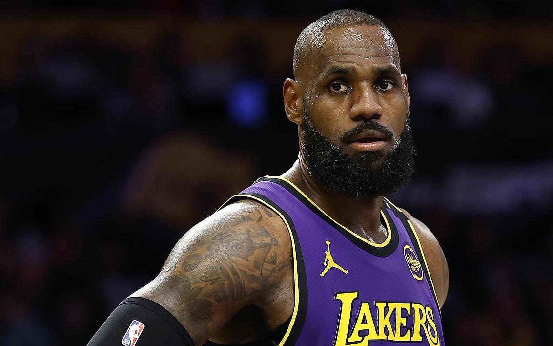 肩胸先顶线 肩胸先顶线